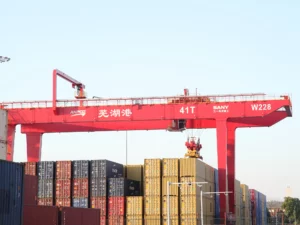 CẦN CẨU GIÀN CONTAINER CHẠY RAY SANY SRMG4140